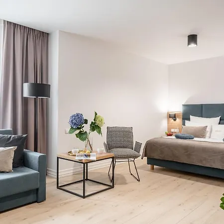 Jazz Market Square Отель 3*
