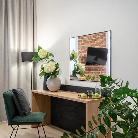 Jazz Market Square Otel