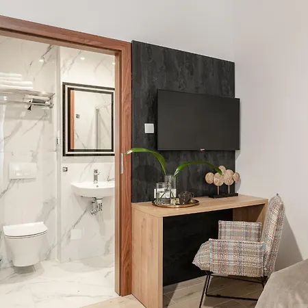 Hotel Jazz Market Square 3*